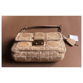 Dior-new lock-Beige