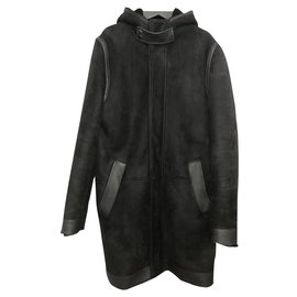 Givenchy-Abrigo con capucha de Givenchy en piel de cordero de piel de oveja negra con aplicación de cuero suave 48 Ital.-Negro