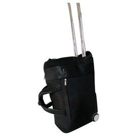 Autre Marque Mala TUMI Weekend de couro preto e nylon Preto Prata