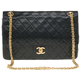 Chanel-Impressionante Chanel Classic 27cm em pele de cordeiro acolchoada preta, garniture en métal doré, corrente mademoiselle em metal dourado-Preto