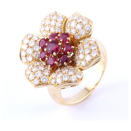 Picchiotti 18K Gold Diamond Ruby Flower Ring Yellow