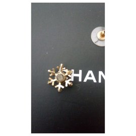 Chanel-Brincos de floco de neve Chanel-Gold hardware