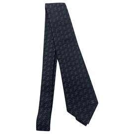 Chanel-Cravates-Noir