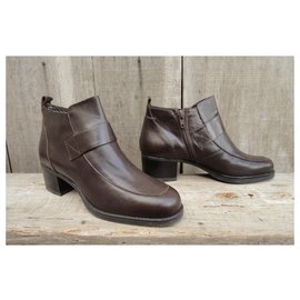 Bally-Bally p boots 37 New condition-Dark brown