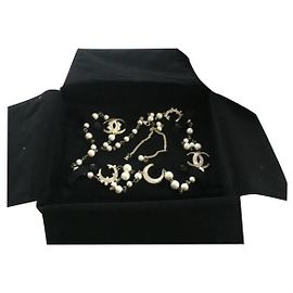 Chanel Collier Pendentif Perles et Cristal Doré Bijouterie dorée