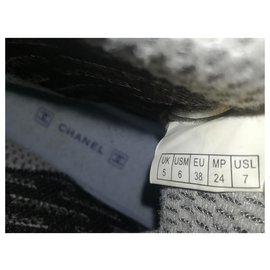Chanel-Rollerblades Chanel Sammler-Rot,Beige,Grau