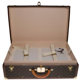 Louis Vuitton-Sehr schöner starrer Louis Vuitton Alzer Koffer 70 In Monogrammleinwand, Lozine und massives Messing-Braun