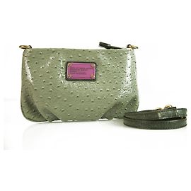 Marc by Marc Jacobs Pochette en relief en autruche vert olive Sac à main Vert olive