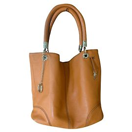 Dom francês por Lancel Laranja