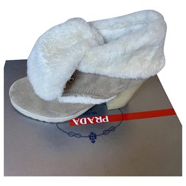 Botines Prada Beige de Nubuck Beige
