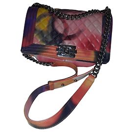 Chanell Boy Flower Power em excelente estado feito de pele de carneiro com bolso acolchoado Outro