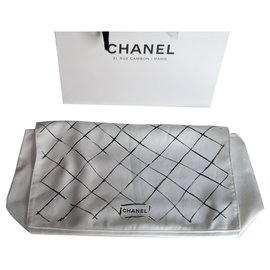 Second hand Chanel vip gift - Joli Closet