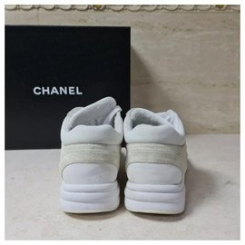 Chanel-CHANEL CC LOGO Beige Suede Sneakers Sz.37-Beige