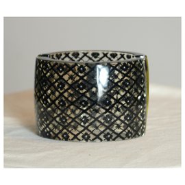 Chanel-Bracelets-Noir