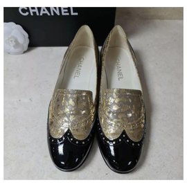 Chanel-Chanel Mocassini In Pelle Verniciata Oro Nero Scarpe Tg 40-Nero,D'oro