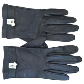 Guess-Gloves-Black