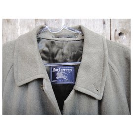 Burberry-Tamanho do casaco burberry 54-Caqui