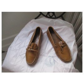 Tod's-Flats-Beige
