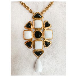 Chanel-Collar icónico con cruz-Negro,Blanco,Dorado