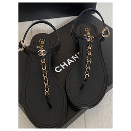 Chanel-sandália de couro-Preto