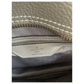 Louis Vuitton-El soberbio suhali-Gris pardo