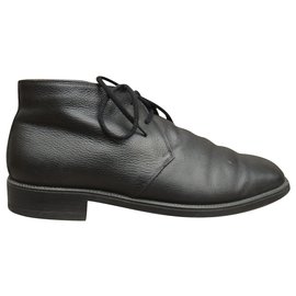 Salvatore Ferragamo-Salvatore Ferragamo p lined ankle boots 42-Black
