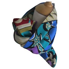 Pierre Balmain Schals Mehrfarben