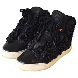 Chanel-Camelia Flower Black Sneakers-Black