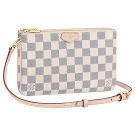 Louis Vuitton-Pochette zippée doublée LV-Beige