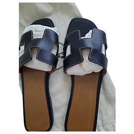 Hermès Oran sandals Black