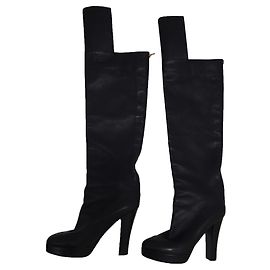 Botas altas Chanel de piel negra Negro
