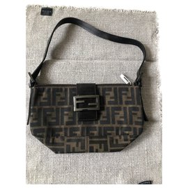 Fendi-vara-Castanho escuro