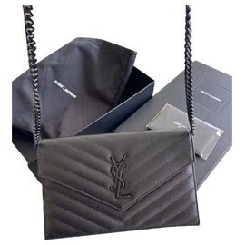 Yves Saint Laurent sacchetto del portafoglio,  pelle nera grain de poudre, CATENA NERA,  logo YSL nero Nero