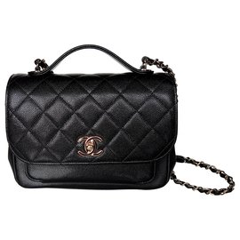 Chanel-Bolsa pequena aba com alça-Preto