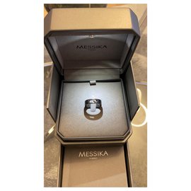 Messika-Rings-Silvery