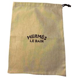 Hermès Pochon Le bain H Beige