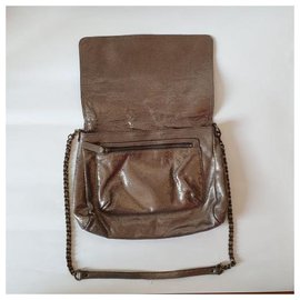 Abaco-Abaco-Tasche aus metallisch genarbtem Leder, Kettenschultergurt-Silber