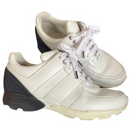 Baskets Chanel en cuir blanc Blanc
