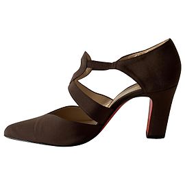 Christian Louboutin Escarpins marron WAZI Marron foncé