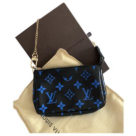 Louis Vuitton-Clutch bags-Black
