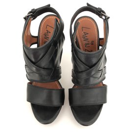 Lanvin-Sapatos de sandália de couro-Preto