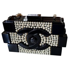 Chanel-Chanel Runway White Pearl e Black Lego Clutch-Nero,Bianco