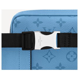 Louis Vuitton-Riñonera LV Outdoor-Azul