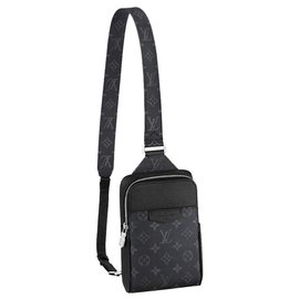 Louis Vuitton-LV Outdoor slingbag novo-Preto