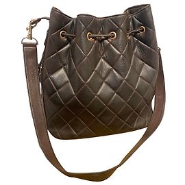 Borsa a Secchiello Chanel in Pelle Trapuntata Marrone Scuro Marrone scuro