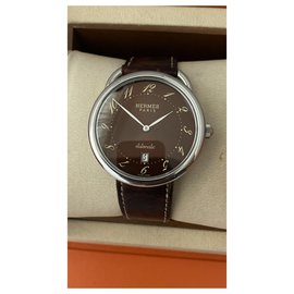 Hermès-sizeM arch-Brown