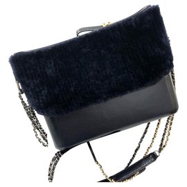 Chanel-Chanel leather and fur Gabrielle chain bag-Black