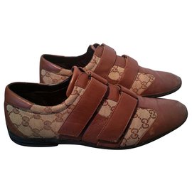 Gucci-Zapatillas clásicas y elegantes de Gucci-Beige