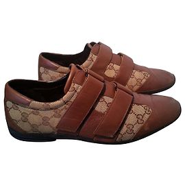 Sneakers classiche ed eleganti di Gucci Beige