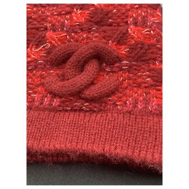 Chanel-Sombreros-Roja